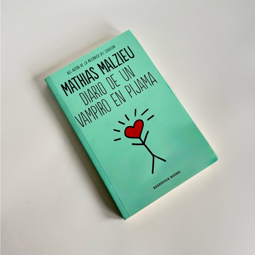 Libro / Diario de un Vampiro en Pijama de Mathias Malzieu
